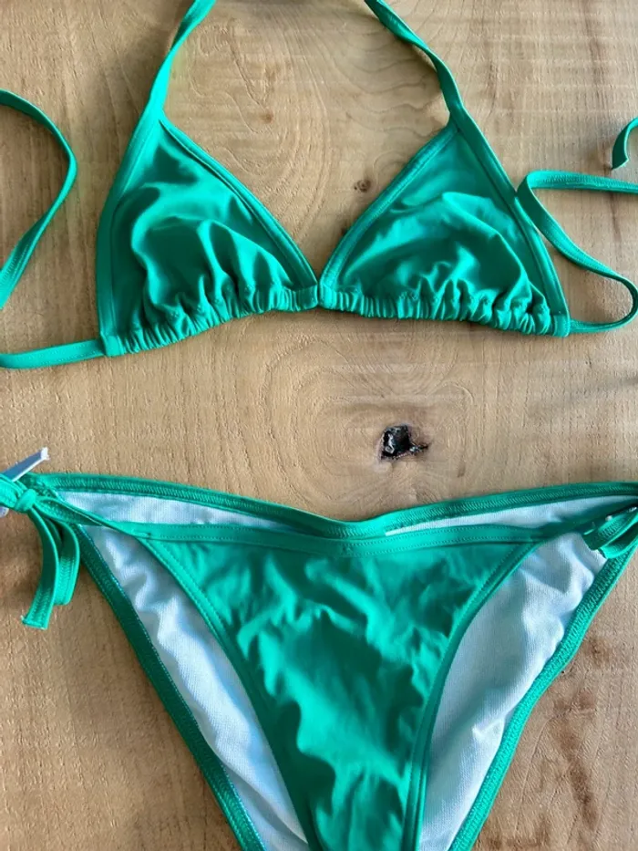 2 bikinis femme S - photo numéro 3