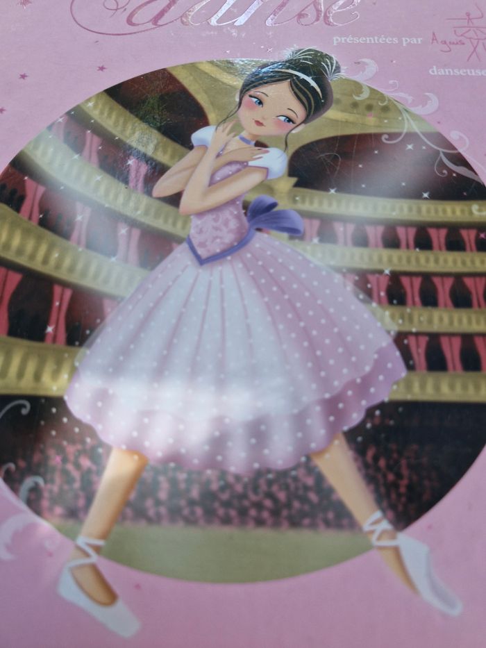 Livre " Mes 15 plus belles histoires de danse " Hachette - photo numéro 2