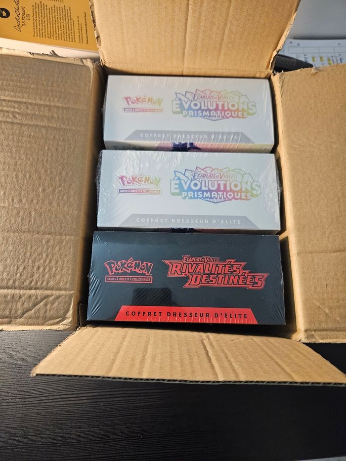 Lot de 3 ETB Pokémon EV10 et EV8.5