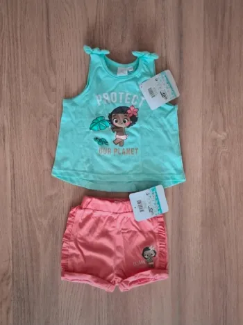 Ensemble disney 6 mois neuf avec etiquette