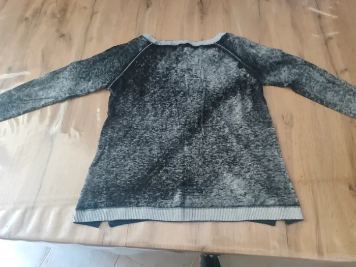 Pull Col V Guess Noir & Gris Imprimé Visage - Taille M - Coton Viscose - Très Bon État - photo numéro 2