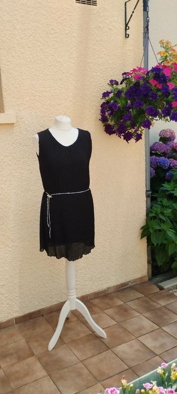 Robe noire 38