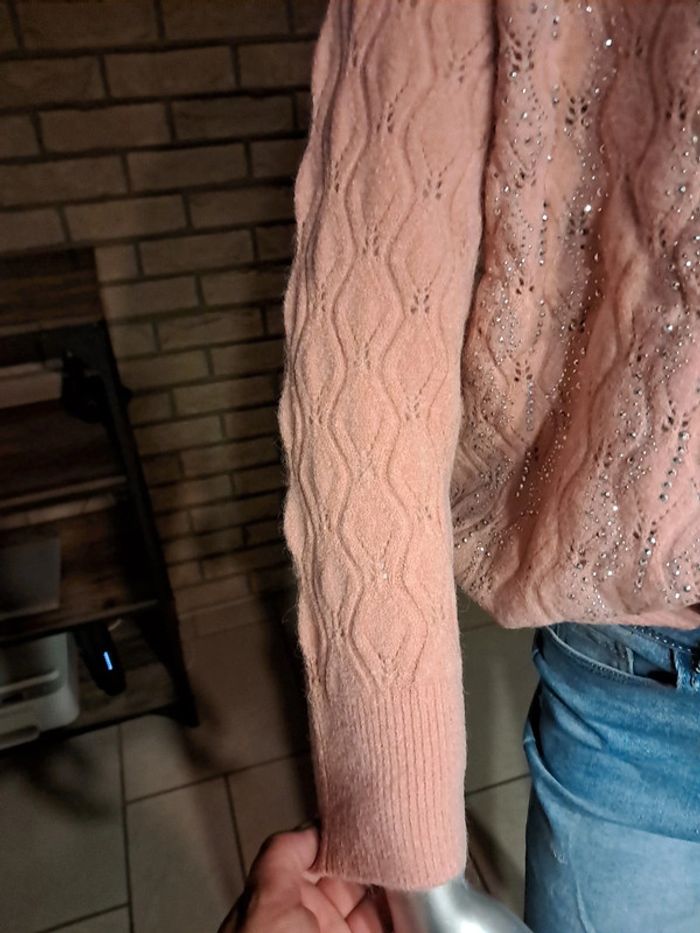 Pull à strass - photo numéro 3