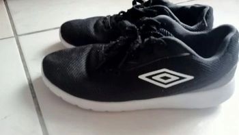 Basket umbro noir