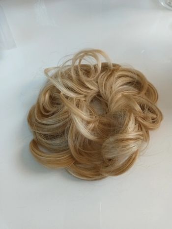 Élastique faux cheveux blond
