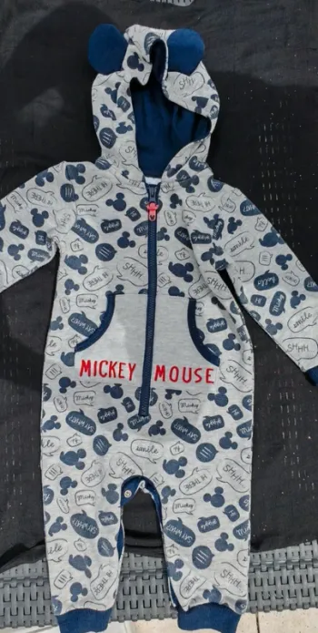 Combinaison Mickey Mouse à capuche garçon 12-18 mois