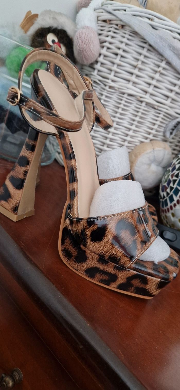 Talons léopard pointure 36 - photo numéro 2