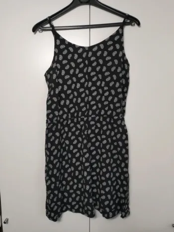 Robe courte à bretelles