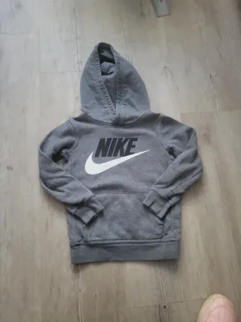 Sweat Nike taille 3 - 4 ans