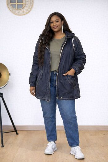 Parka bleu marine avec capuche