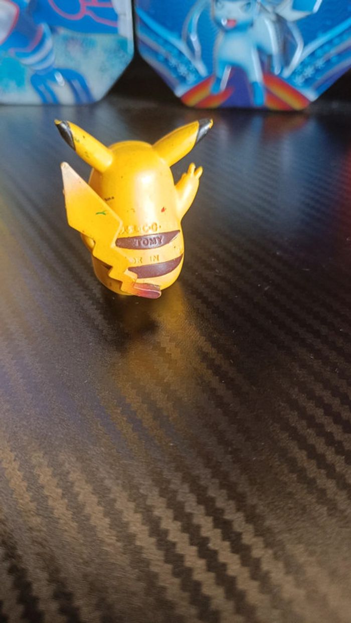 Pikachu figurine - photo numéro 2