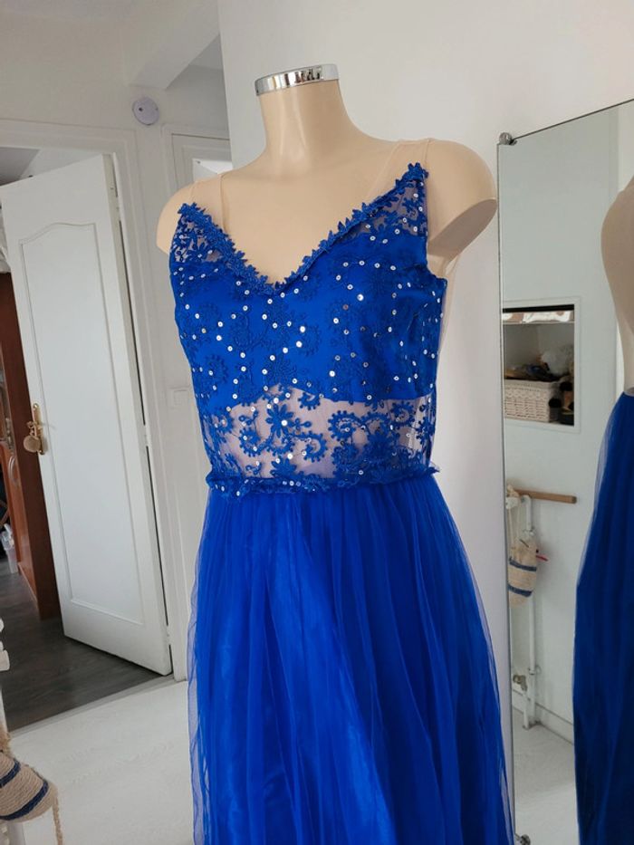 Robe de soirée très longue T40-42 - photo numéro 2