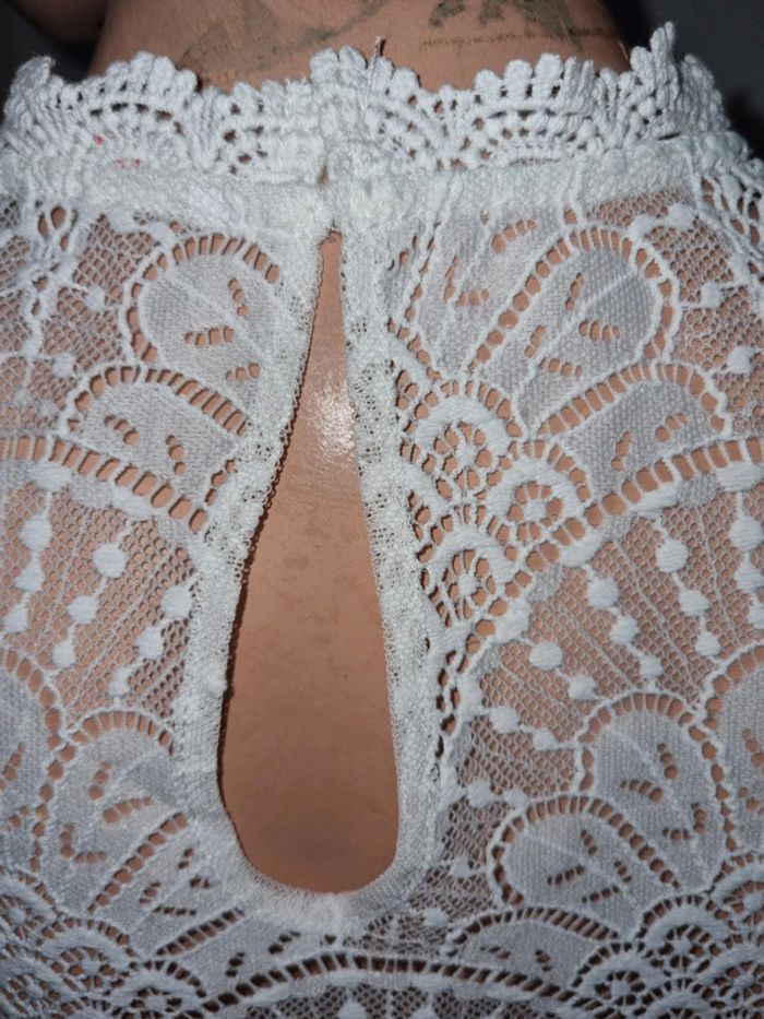 Top dentelle T34-36 - photo numéro 5