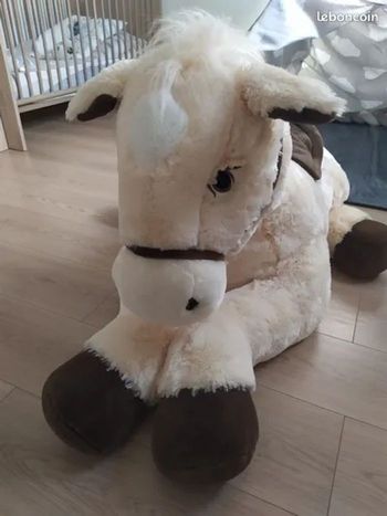 Peluche cheval