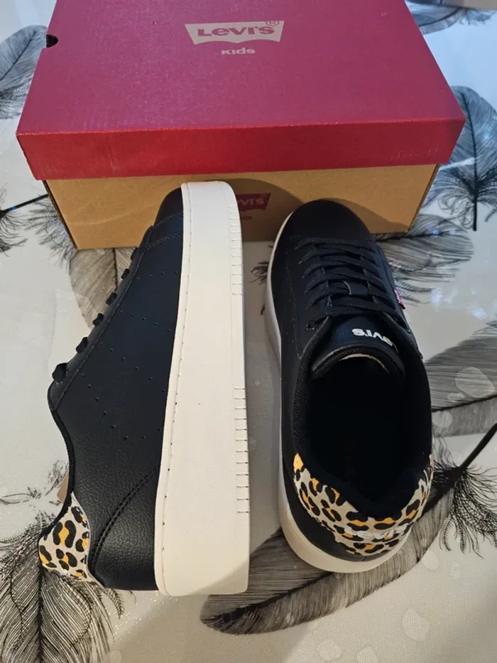 Magnifiques baskets fille, marque Levi's, noir léopard, pointure 37 - photo numéro 5