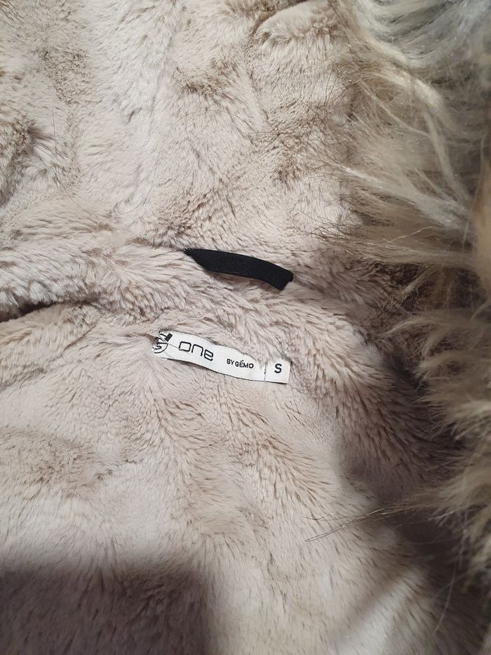 Manteau , blouson hiver à capuche non amovible - photo numéro 3