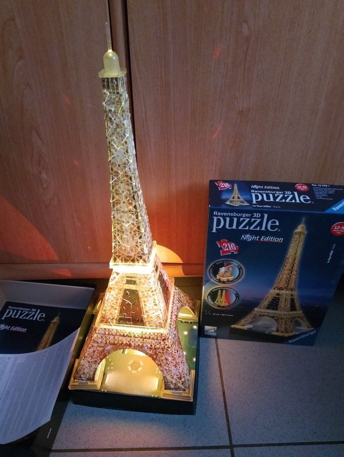 Puzzle 3D lumineux La Tour Eiffel Paris TBE
Ravensburger
Night édition - photo numéro 1