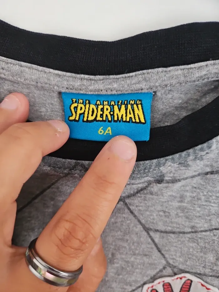 T-shirt spiderman garçon 6 ans - photo numéro 2