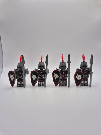 Figurines type lego 4 soldats chevaliers Du Loup