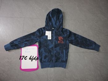 gilet zippé taille 8 ans tape à l'oeil