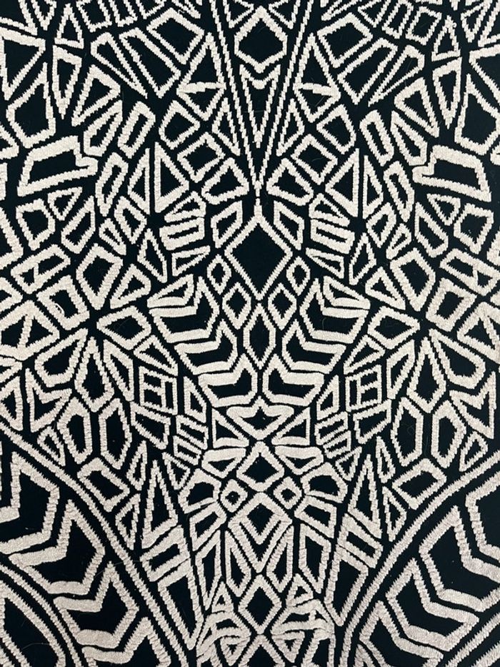 👗 Robe moulante graphique taille 1 - photo numéro 2