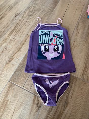 Pyjama haut et culotte taille 8 ans licorne