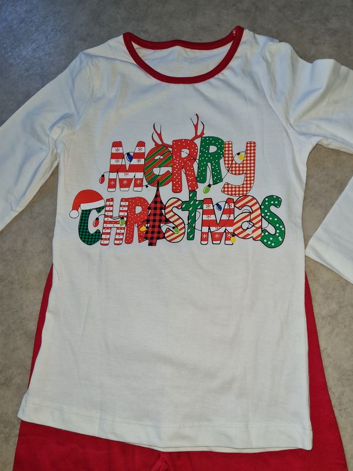 Pyjama 2 pièces fille 6 ans *Noël* neuf - photo numéro 2