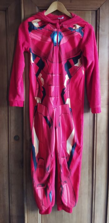 Combi pyjama Iron Man taille XXS.