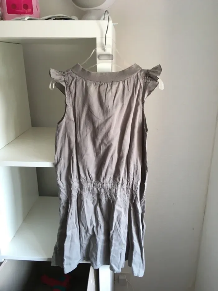 Robe. - photo numéro 2