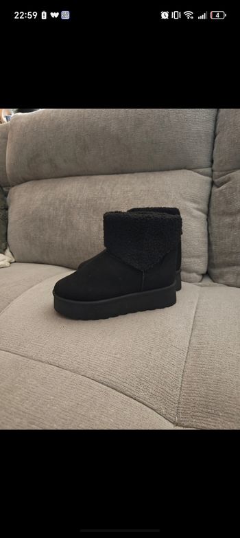 Boots fourrées noires Santoro del Mare neuves – T37 – semelles épaisses