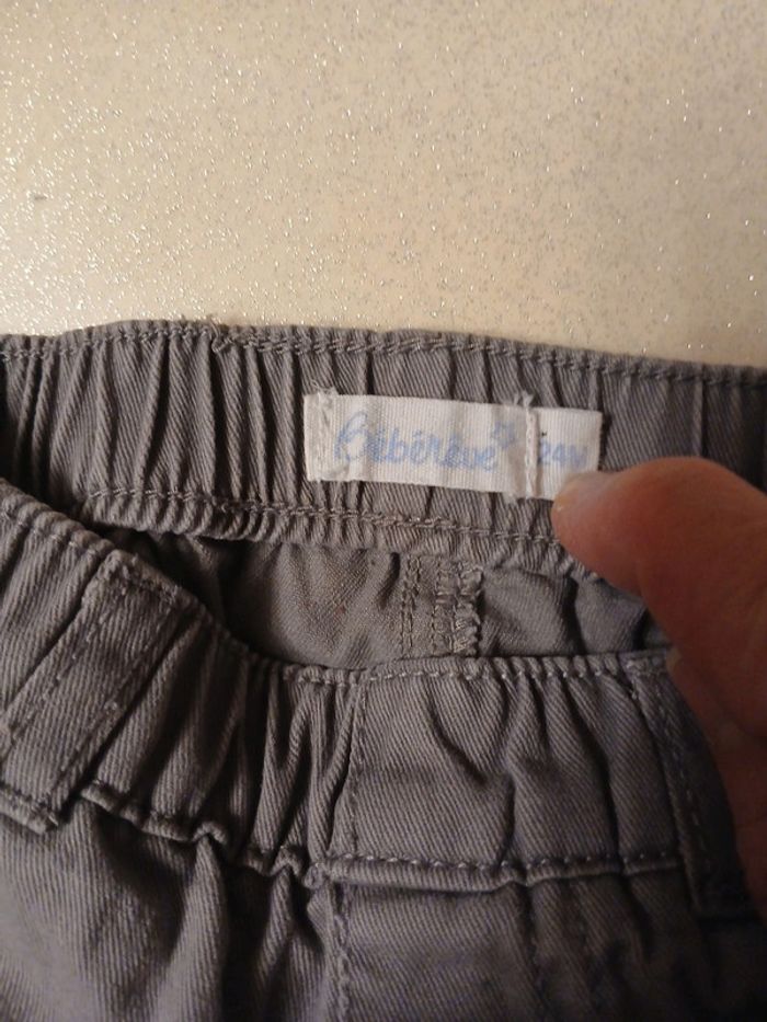 3 pantalons et 1 jean pour bébé - photo numéro 8