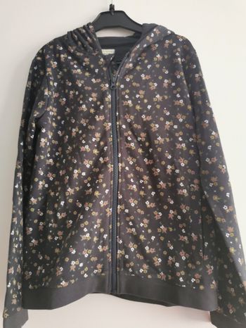 Gilet zippé à capuche