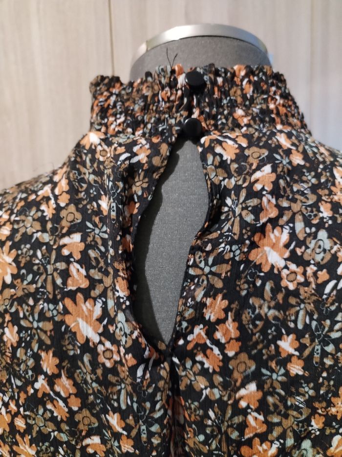 Robe mi-longue manches longues taille 44 - photo numéro 6
