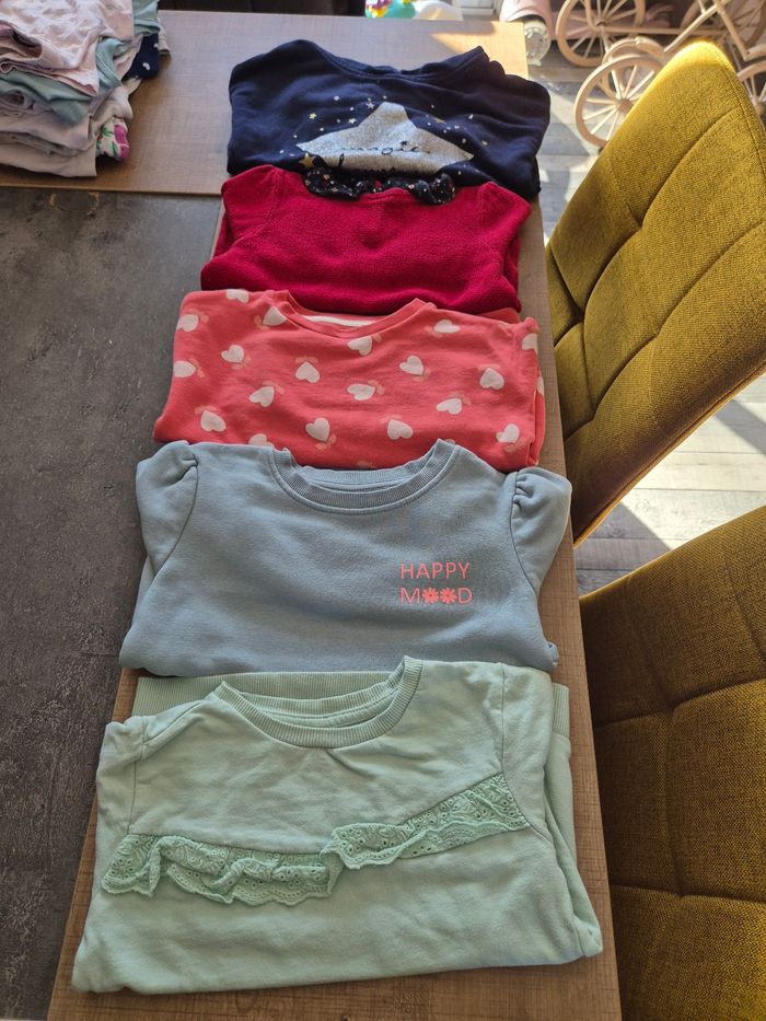 Lot vêtements fille 4 ans - photo numéro 4