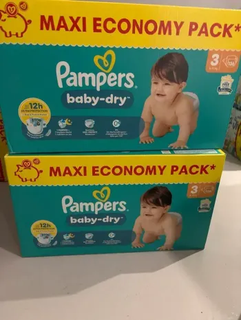 2 paquets de pampers taille 3