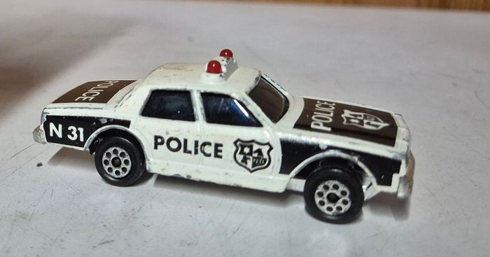 Voiture miniature police majorette sonic flashers chevrolet impala chevy - photo numéro 3