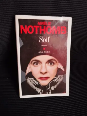 livre broché SOIF Amélie Nothomb