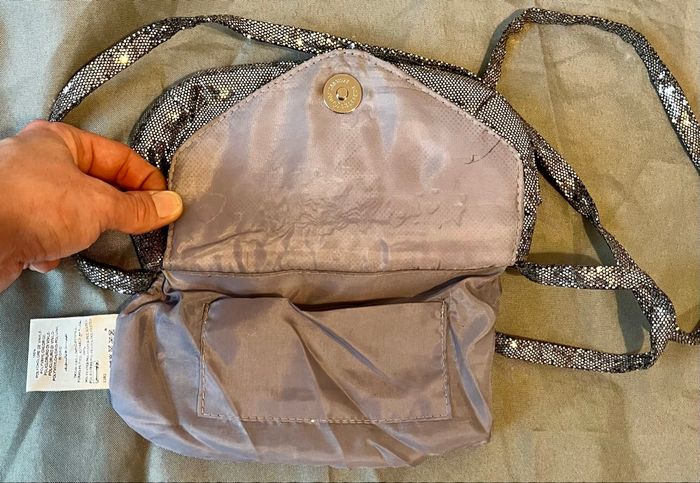 Petit sac bandoulière Cache Cache argenté - Très bon état - photo numéro 6