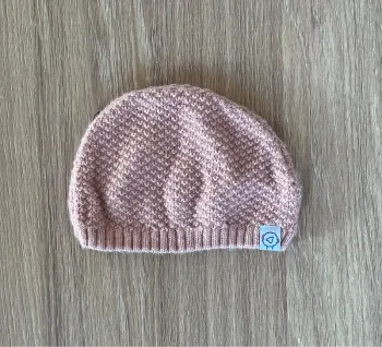 Bonnet en laine rose