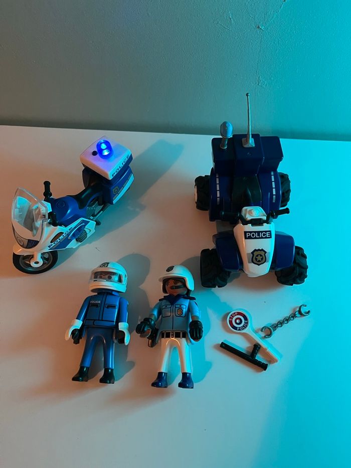 Véhicules police Playmobil - photo numéro 3