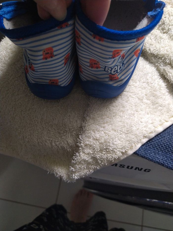 Chaussons garcon taille 24 - photo numéro 3