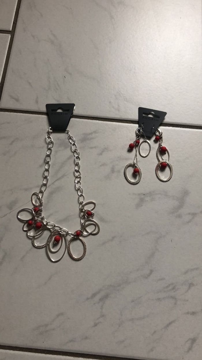 Parure (collier+ boucles d’oreilles) Pilgrim