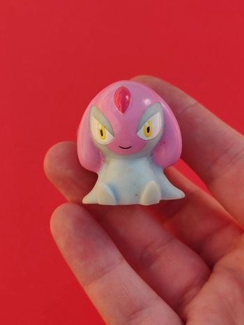 Figurine pokémon - créfollet