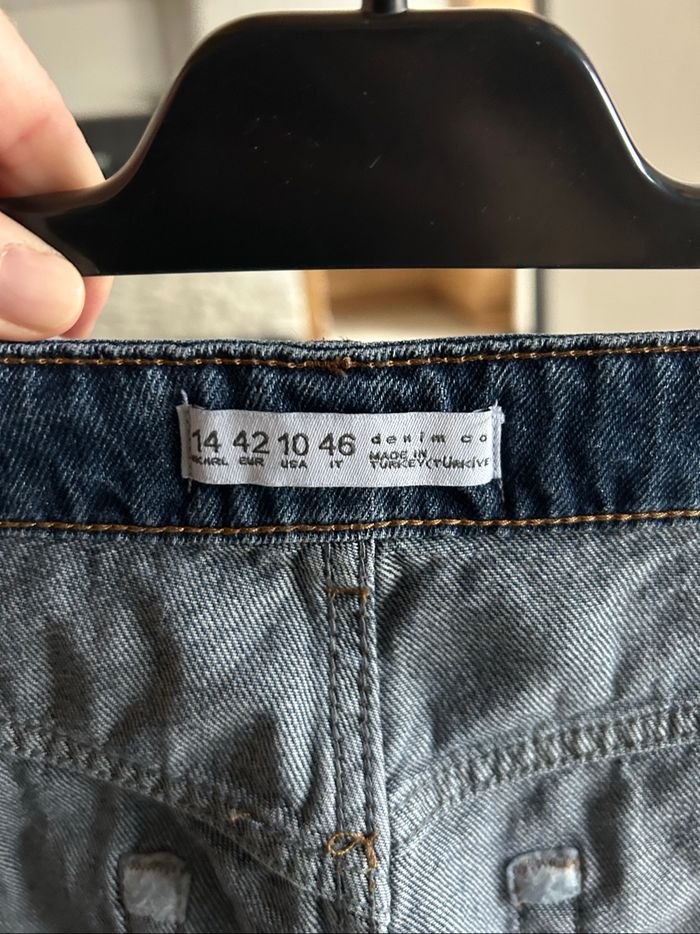 Jean large - taille 42 - photo numéro 3