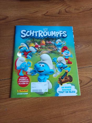 Livre panini les Schtroumpfs Peyo neuf