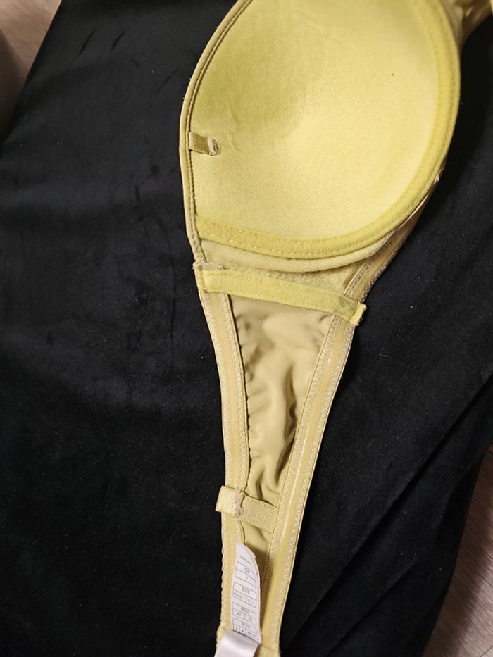 Soutien gorge vert - photo numéro 2