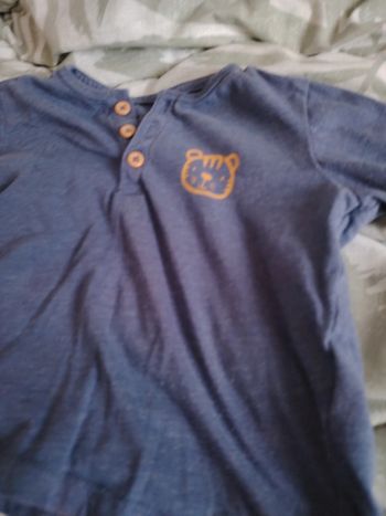 Lot 2 t shirt