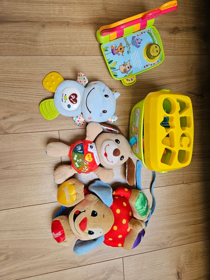 Lot jouets premier âge