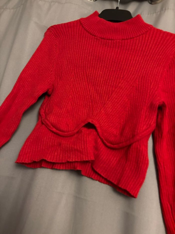 top rouge bershka - photo numéro 4