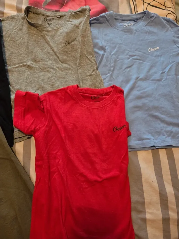 Lot teeshirt Chevignon 6ans - photo numéro 3